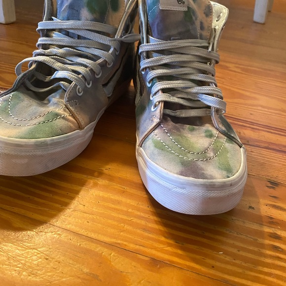 **CUSTOM Vans high tops** - Picture 3 of 7